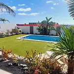 Del Corazon Salinas Golf * קלטה דה פוסטה